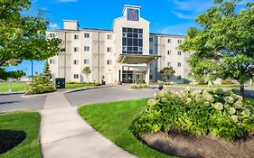 Motel 6-Kingston, On